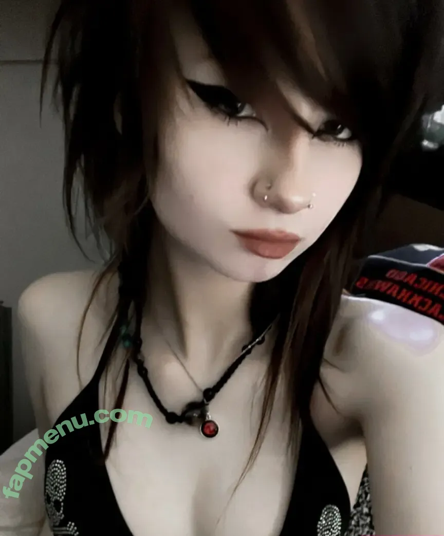 xxbloodymascaraxx nude photo #0001 (Spookybug256302 / spo0kybug / xbloodymascaraxx)