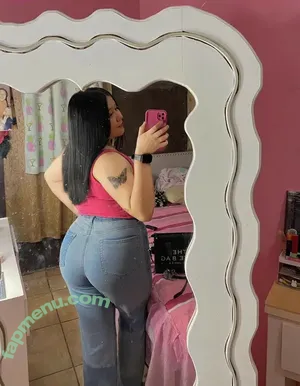 Xximev / marikamilaniofficial nude photo #0018