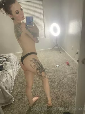  nude photo #0004