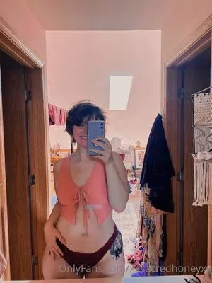 xxsacredhoneyxx / xxshadcatxx nude photo #0008