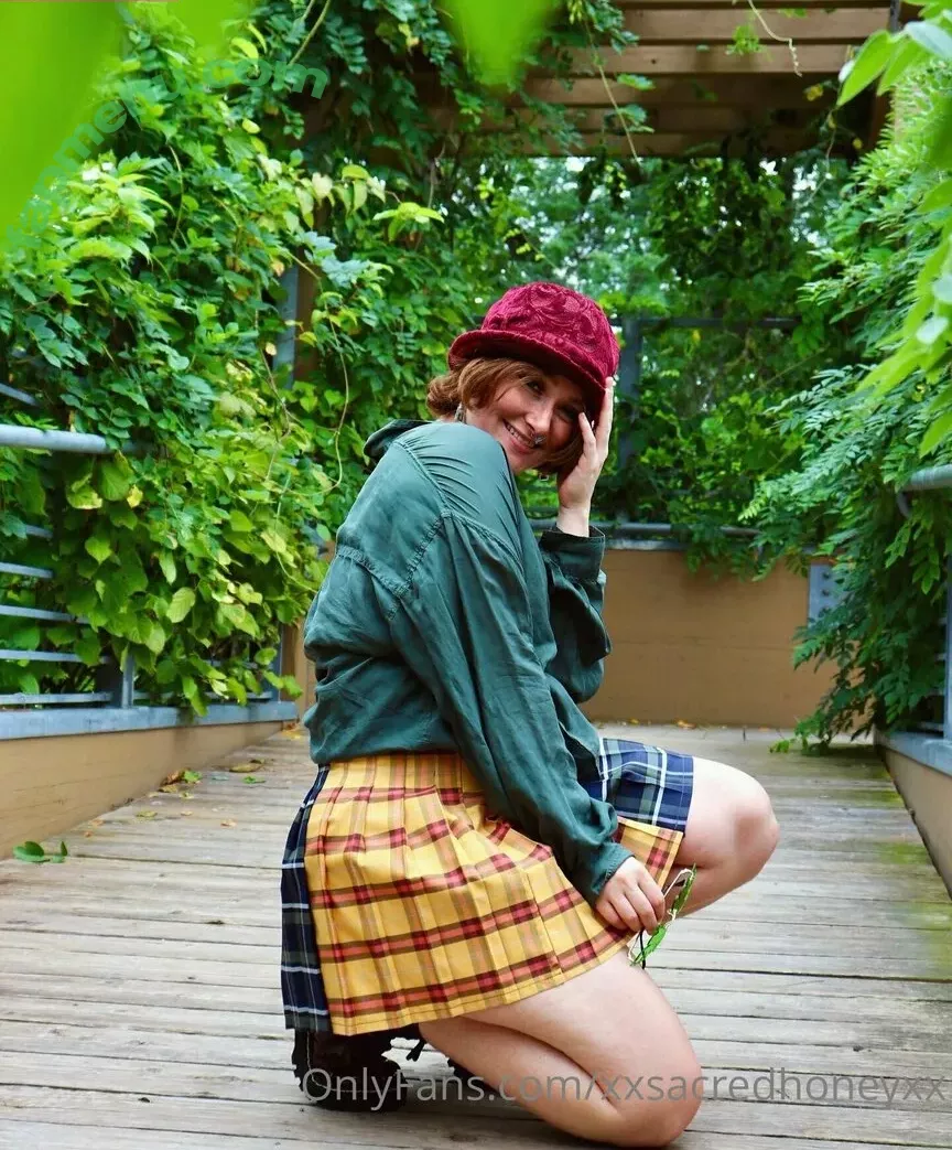 xxsacredhoneyxx nude photo #0046 (xxshadcatxx)