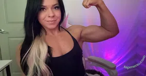 xxsandwichmaker / gigi.gamerfit / gigifit1_ / gigirpg / xxsandwich nude photo #0004