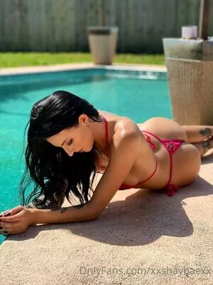 xxshaybaexx / xShaysmokesx / xx.shaibabii.xx nude photo #0034