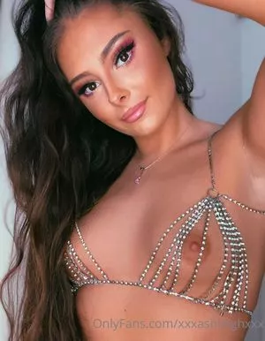 xxxashleighxxx / Ashleigh Power / __Ashleighh__ / daddysgrlx nude photo #0004