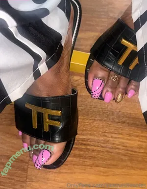 xxxquisitesoles / xxquisitesoles.99 nude photo #0046