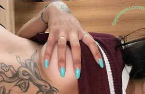 xyourmarimari nude photo #0051