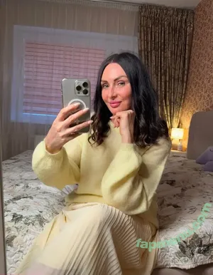 y0ur_wife / y0ur.wife nude photo #0003