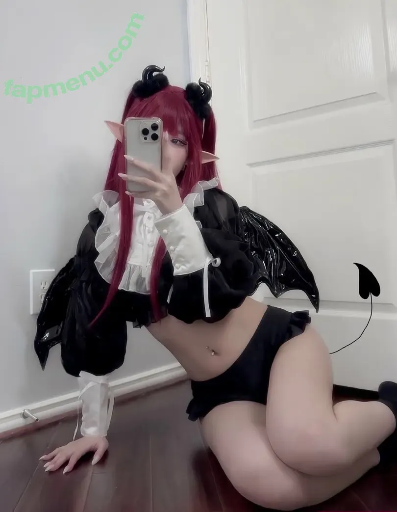 y3miku nude photo #0001 (y3mikucos)