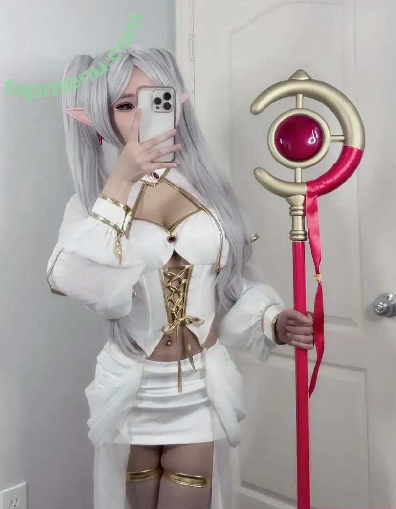 y3miku nude photo #0018 (y3mikucos)