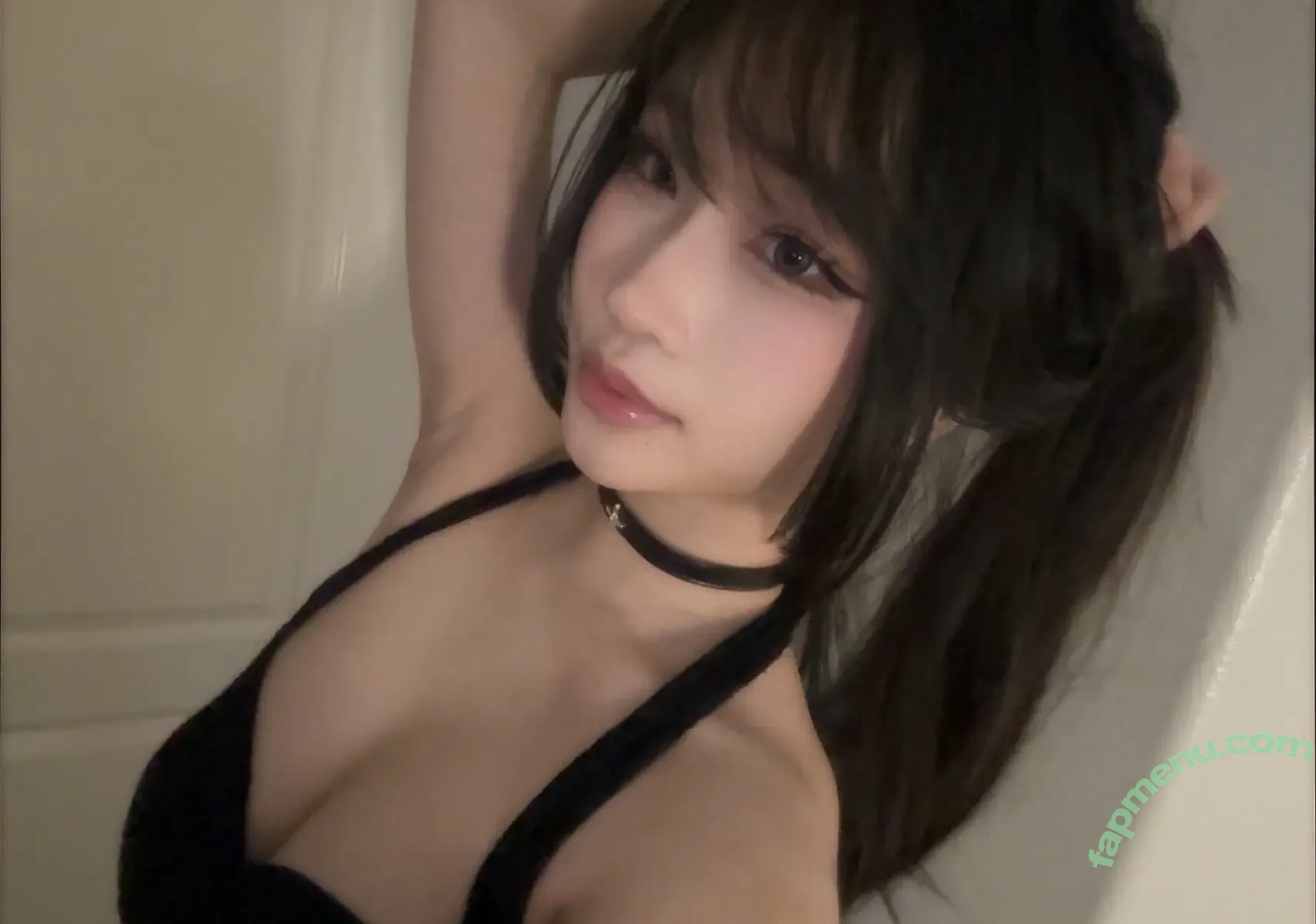 y3miku nude photo #0019 (y3mikucos)