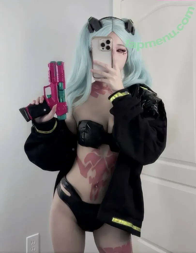 y3miku nude photo #0052 (y3mikucos)