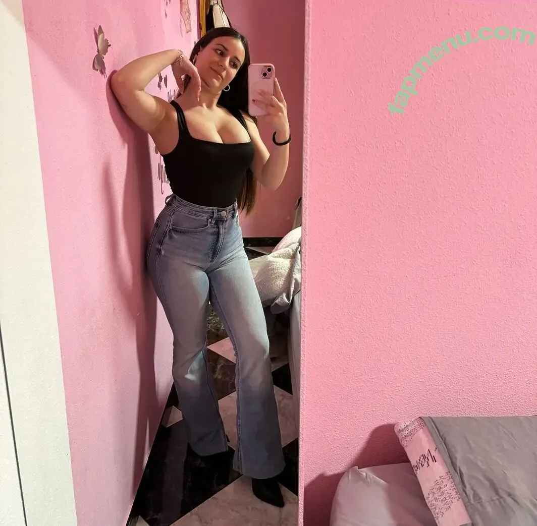 yaaiza99 nude photo #0021 (yaaiza99)