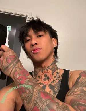 yaboymaloy / ya_boy_maloy nude photo #0030