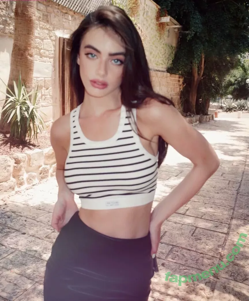 Yael Shelbia nude photo #0028 (yaelshelbia)