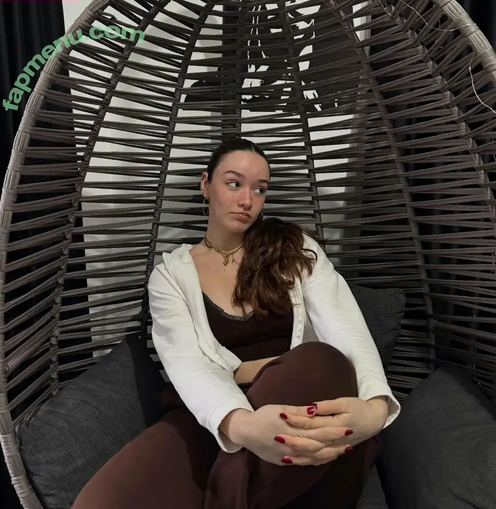 Yağmur Şimşek nude photo #0147 (yagmrsmsk / yagmursimsek / yamursimseek)