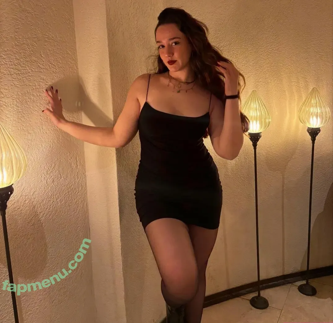 Yağmur Şimşek nude photo #0163 (yagmrsmsk / yagmursimsek / yamursimseek)