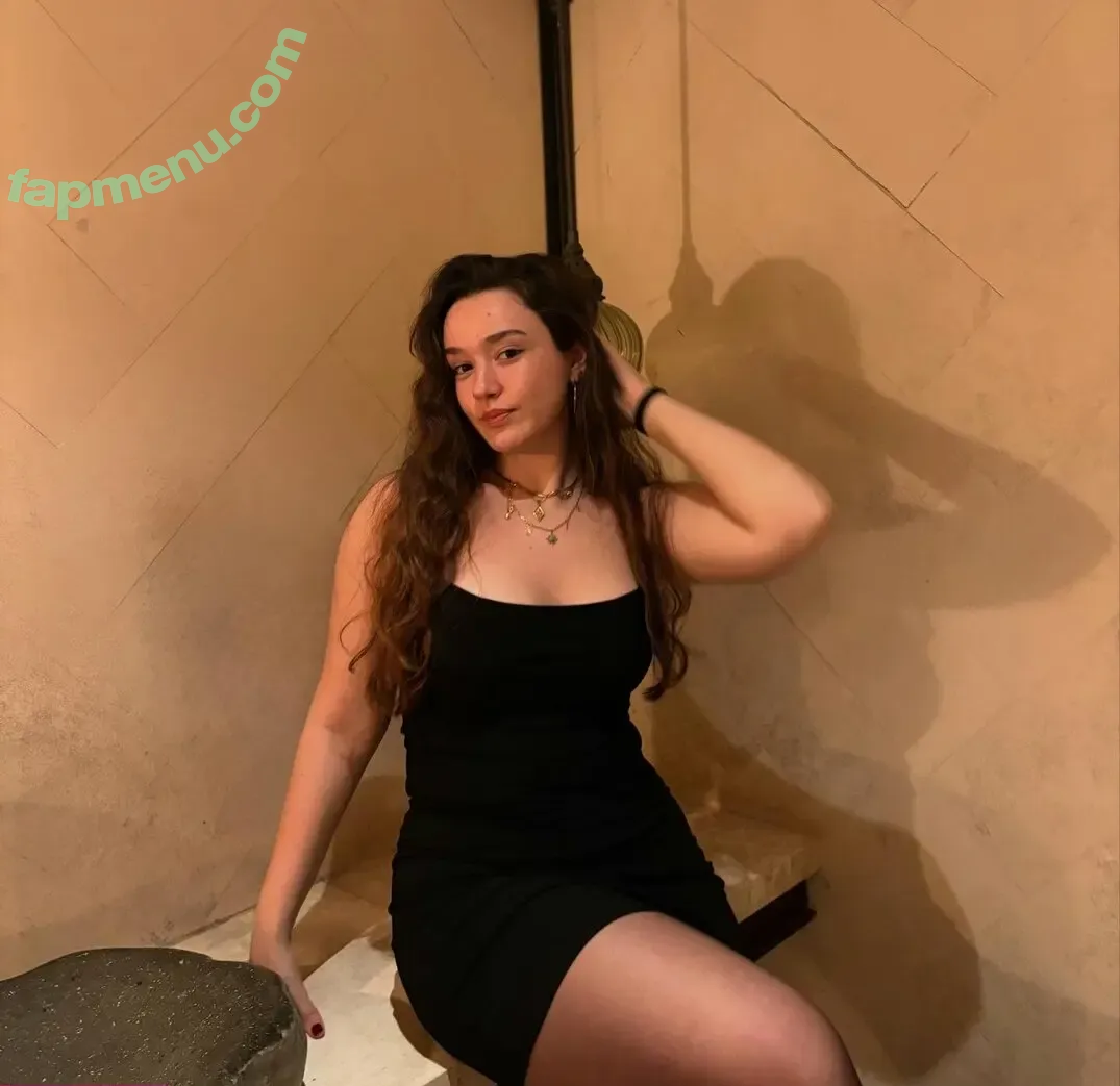 Yağmur Şimşek nude photo #0164 (yagmrsmsk / yagmursimsek / yamursimseek)