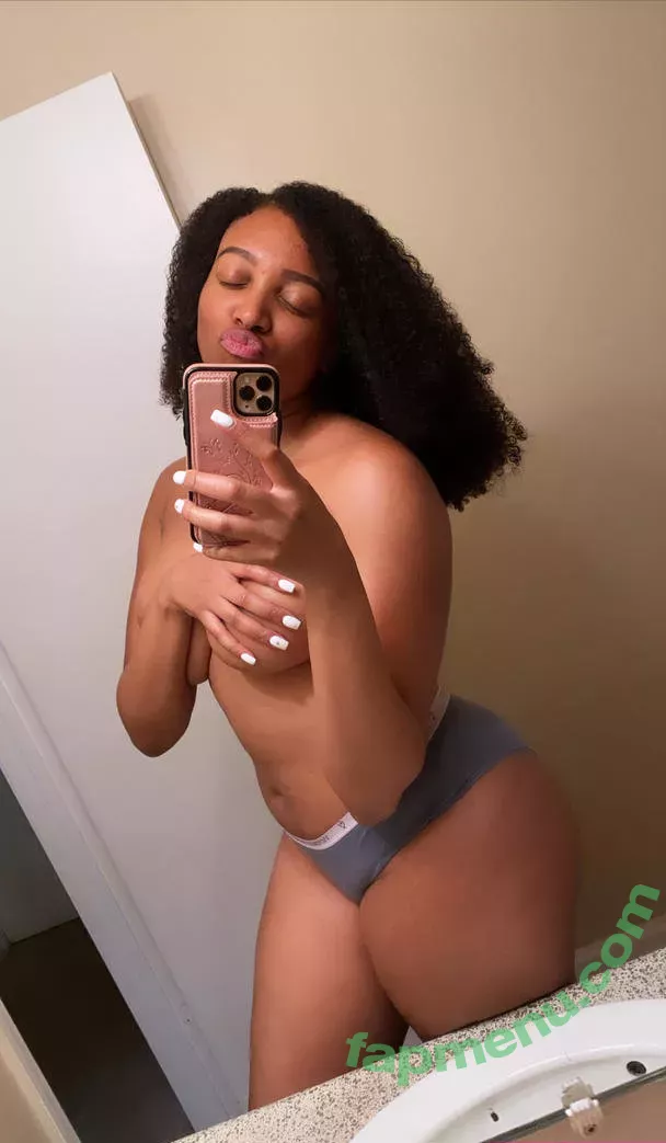 yagurlbubblez nude photo #0019 (notbubbz / yagurlbubbles)