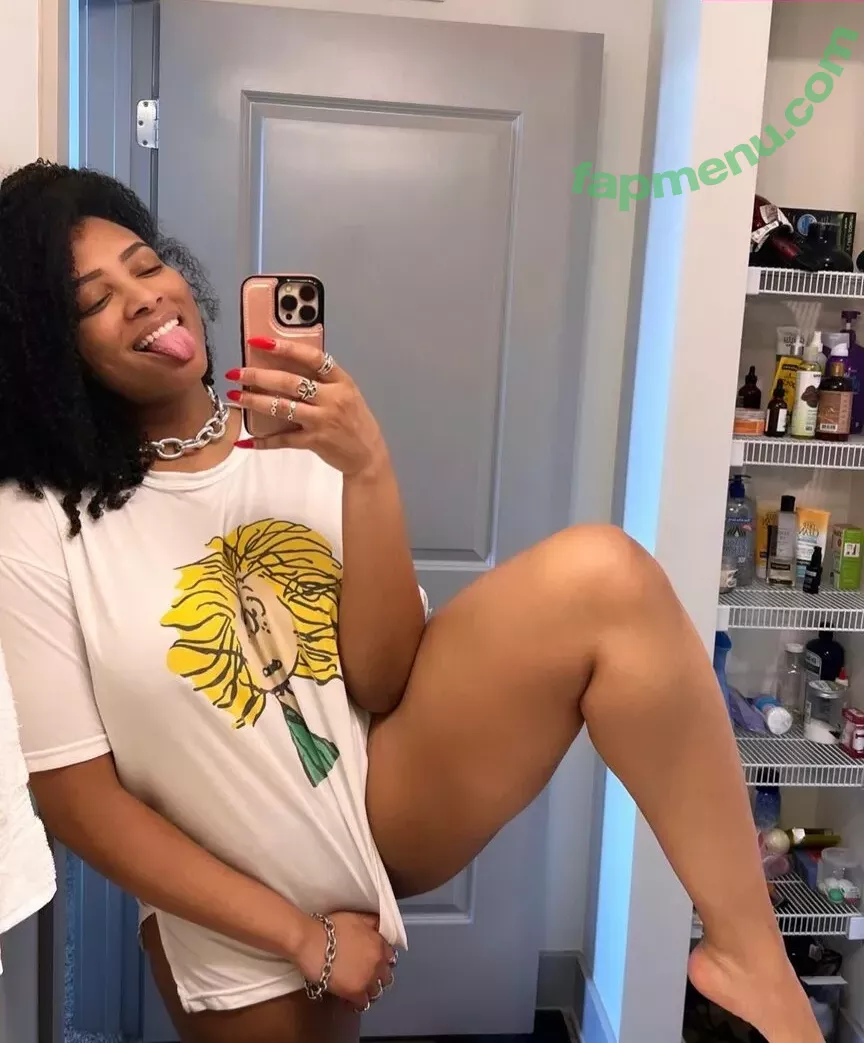 yagurlbubblez nude photo #0068 (notbubbz / yagurlbubbles)