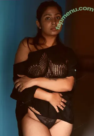Yajna Seni / yajnaseni25 nude photo #0336