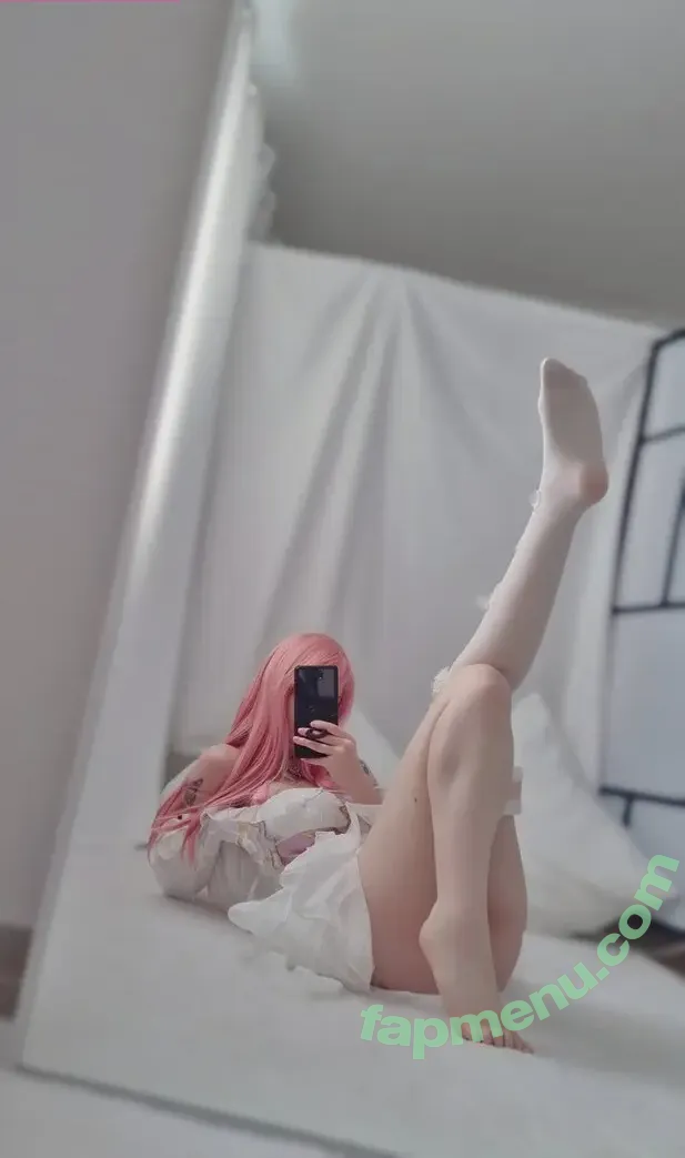 Yakisa.insta nude photo #0124 (yakisa)