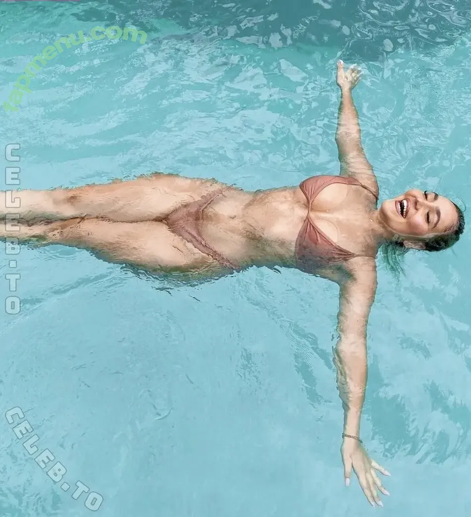 yal.dah nude photo #0039 (yal.dah)