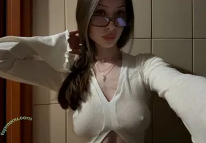 yameikaa / yamihub nude photo #0018