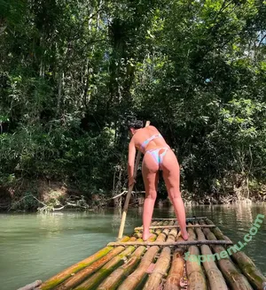 Yamile Duran / Keepingup.wityami nude photo #0055