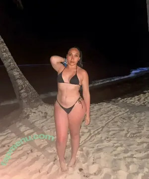 Yamile Duran / Keepingup.wityami nude photo #0066