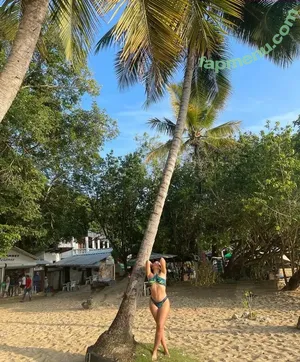 Yamile Duran / Keepingup.wityami nude photo #0080