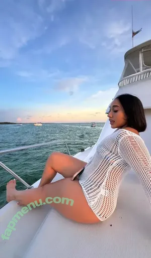 Yamile Duran / Keepingup.wityami nude photo #0088