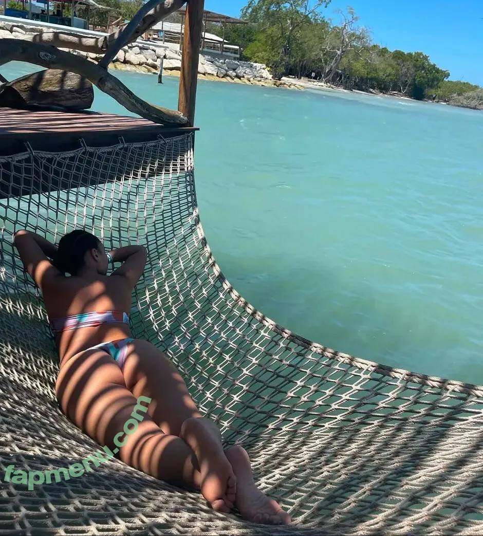 Yamile Duran nude photo #0057 (Keepingup.wityami)