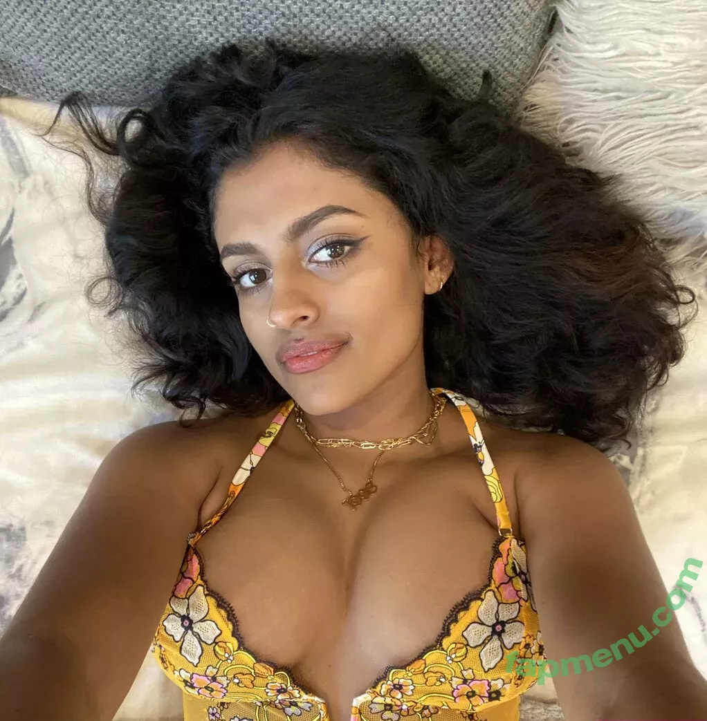 Yamini Nambimadom nude photo #0002 (yaminidoescomedy / yamininosebest)