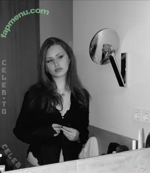 Yana Clare / clareonairpodcast / yanaclare nude photo #0123