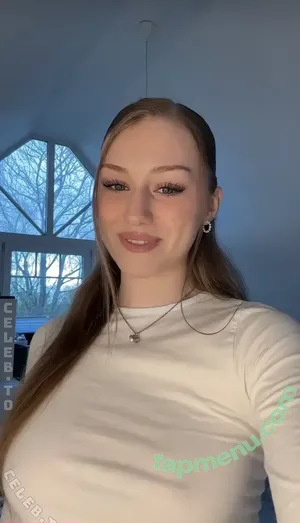 Yana Clare / clareonairpodcast / yanaclare nude photo #0130