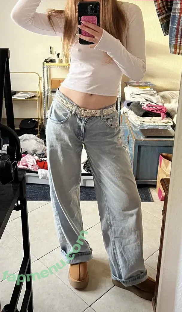 Yana Clare nude photo #0028 (clareonairpodcast / yanaclare)