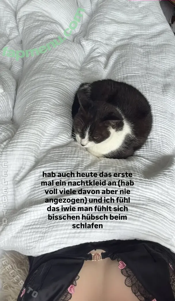 Yana Clare nude photo #0128 (clareonairpodcast / yanaclare)