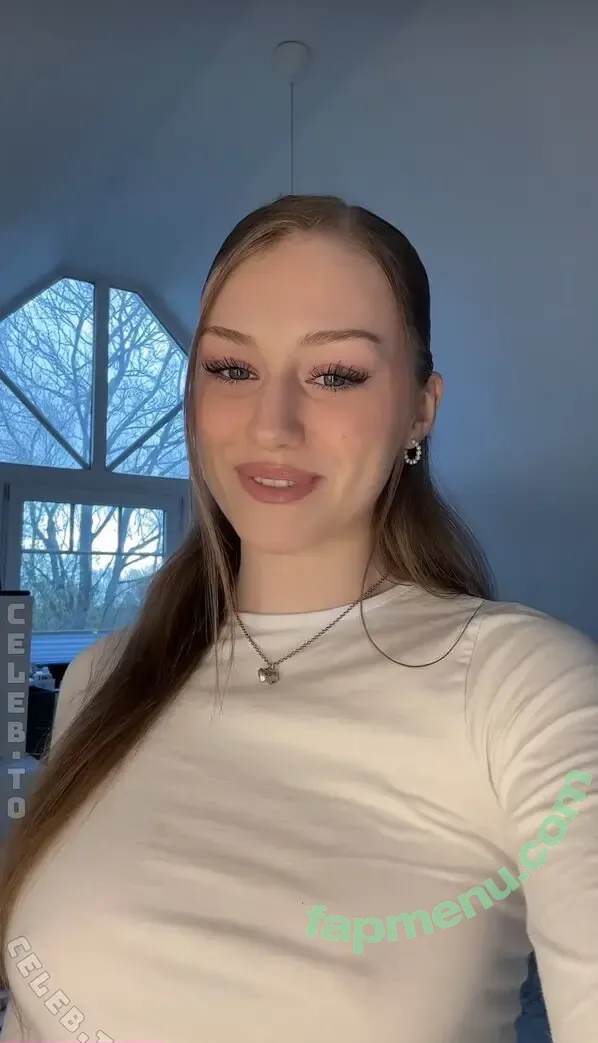 Yana Clare nude photo #0130 (clareonairpodcast / yanaclare)