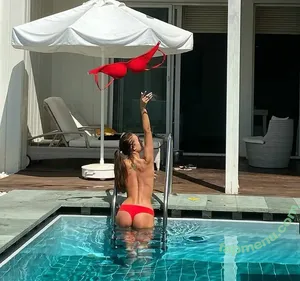 Yana Koshkina / yana_koshkina_official nude photo #0011