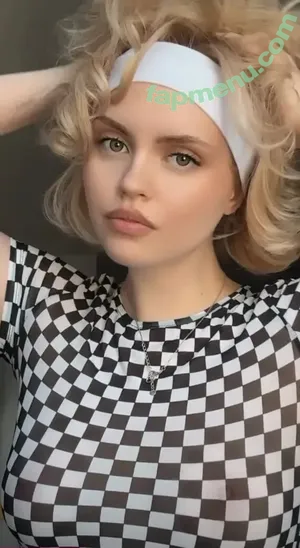 Yana Martin / yanamartinn nude photo #0031