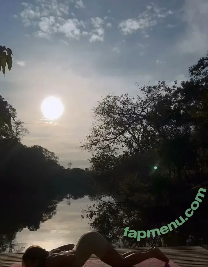 Yana Sardenberg nude photo #0001 (yanasardenberg)