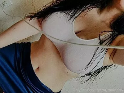 yanamulberry / yana_group nude photo #0009