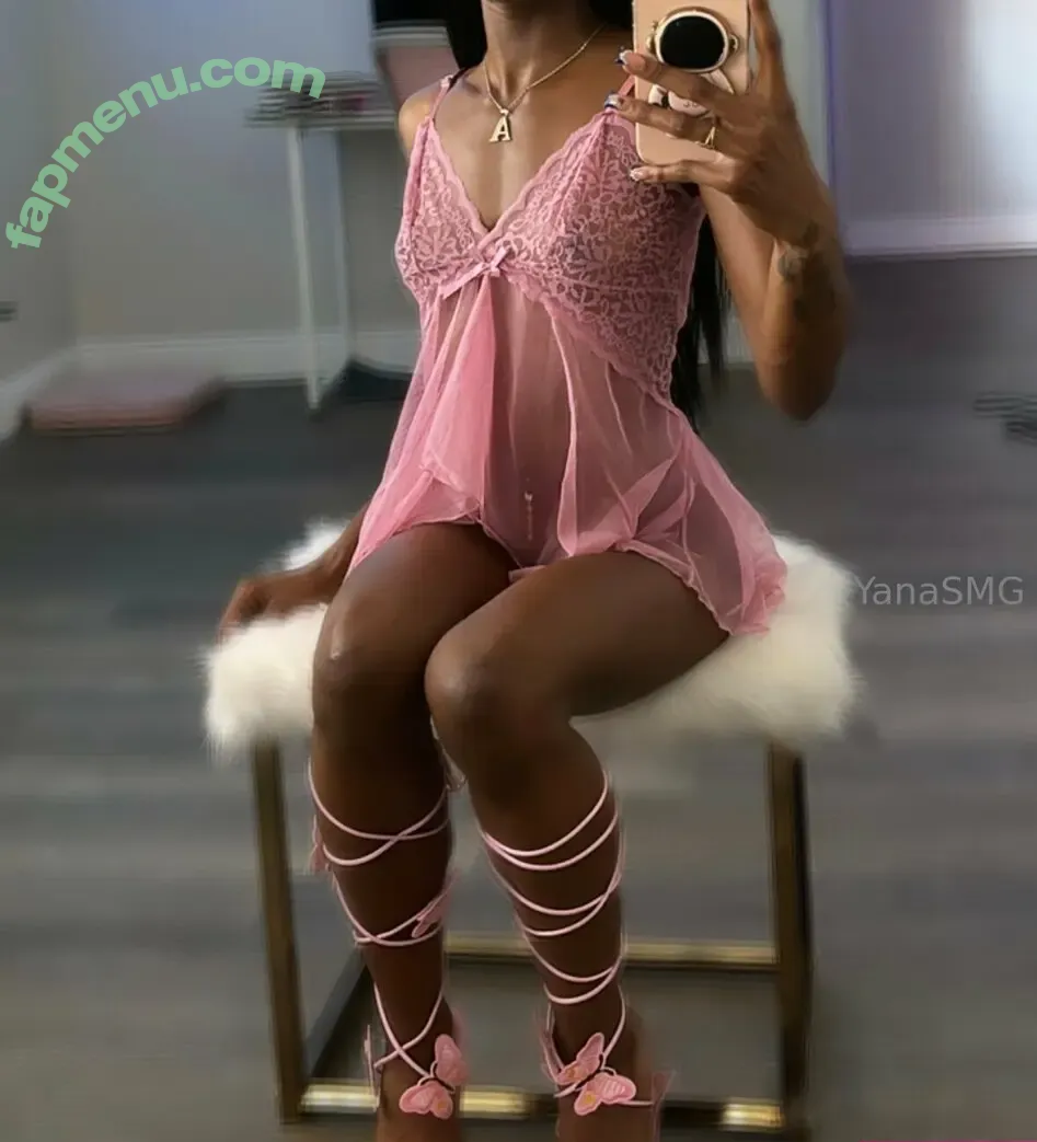 YanaSMG nude photo #0009 (itzyanasmg)