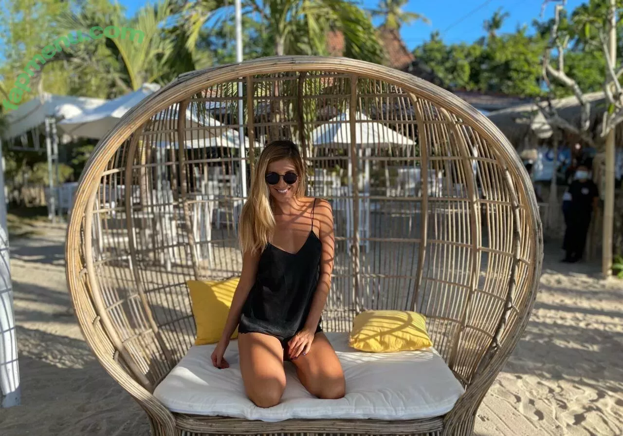 yanaviolet nude photo #0049 (Yanae / bylkamonic)