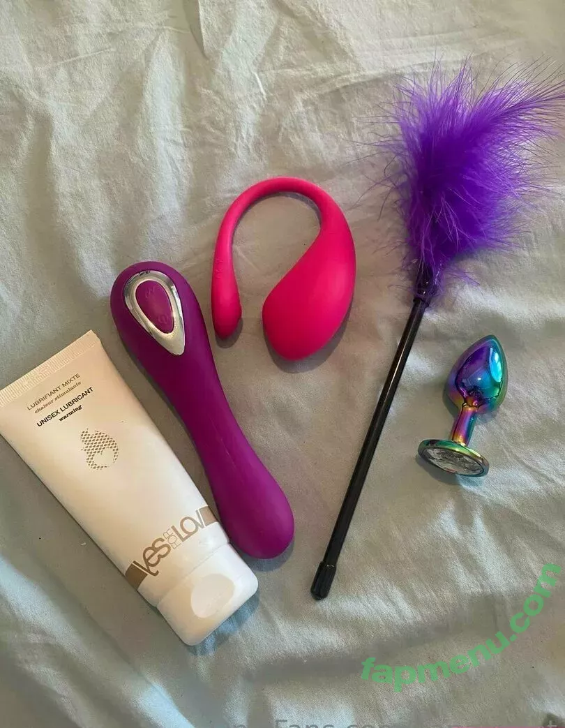 yanaviolet nude photo #0070 (Yanae / bylkamonic)