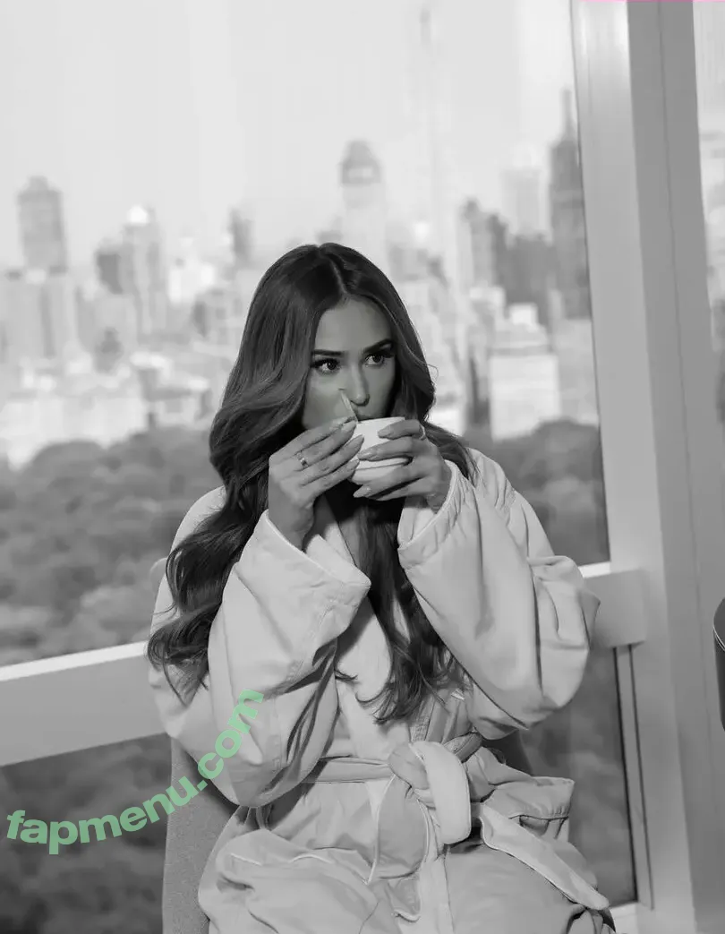 Yanet Garcia nude photo #0006 (iamyanetgarcia)