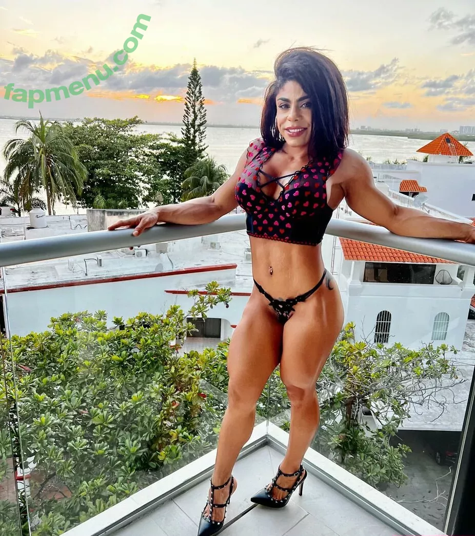 Yanet nude photo #0325 (yanefitlife / yanetfit_life)