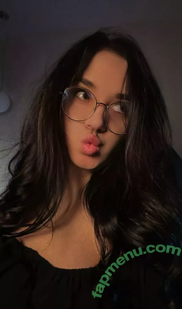 yankisss nude photo #0202 (yankina_di)