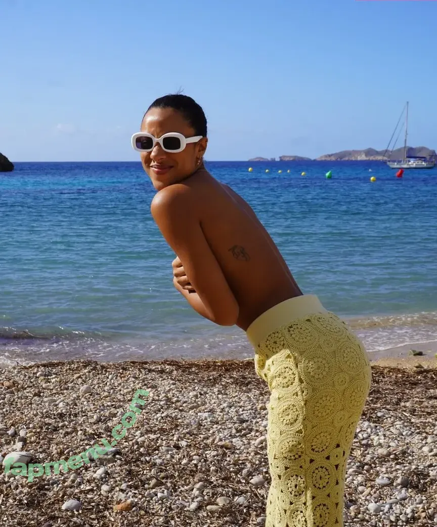 Yara Charry nude photo #0051 (only_charry / yaracharry)