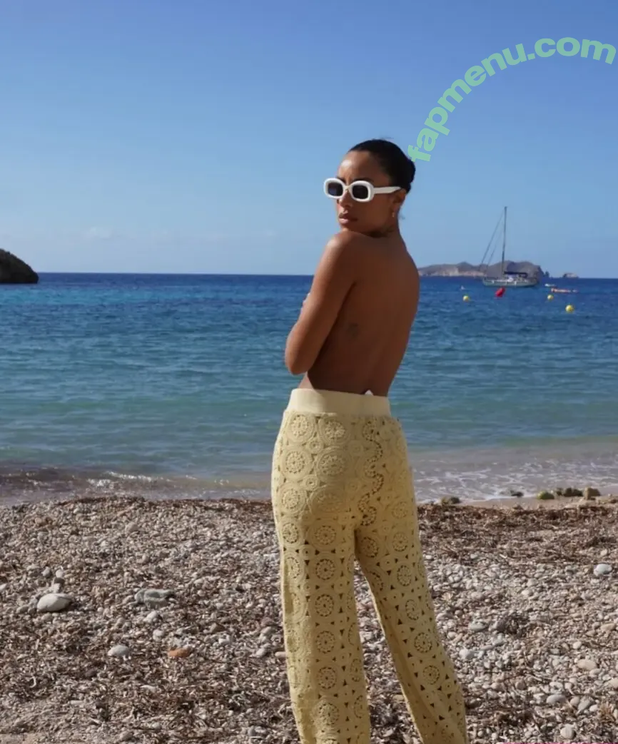 Yara Charry nude photo #0052 (only_charry / yaracharry)